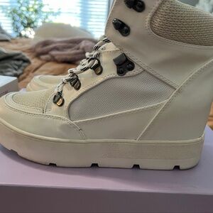 MADDEN GIRL Womens White 1" Platform Negan Toe Wedge Athletic Sneakers